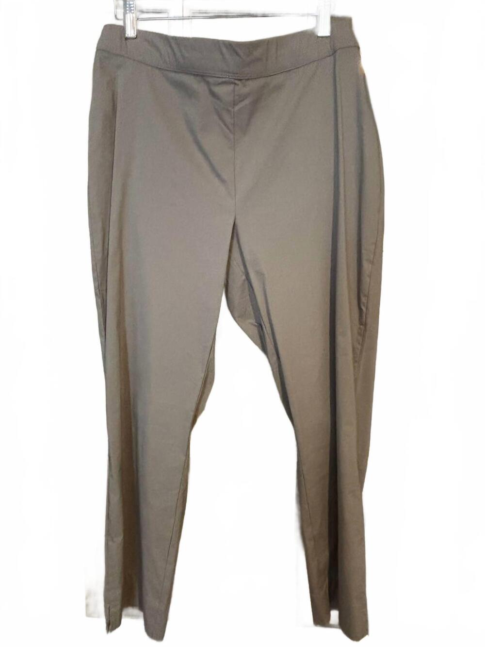 NEW FOIL women's capri pant in sand